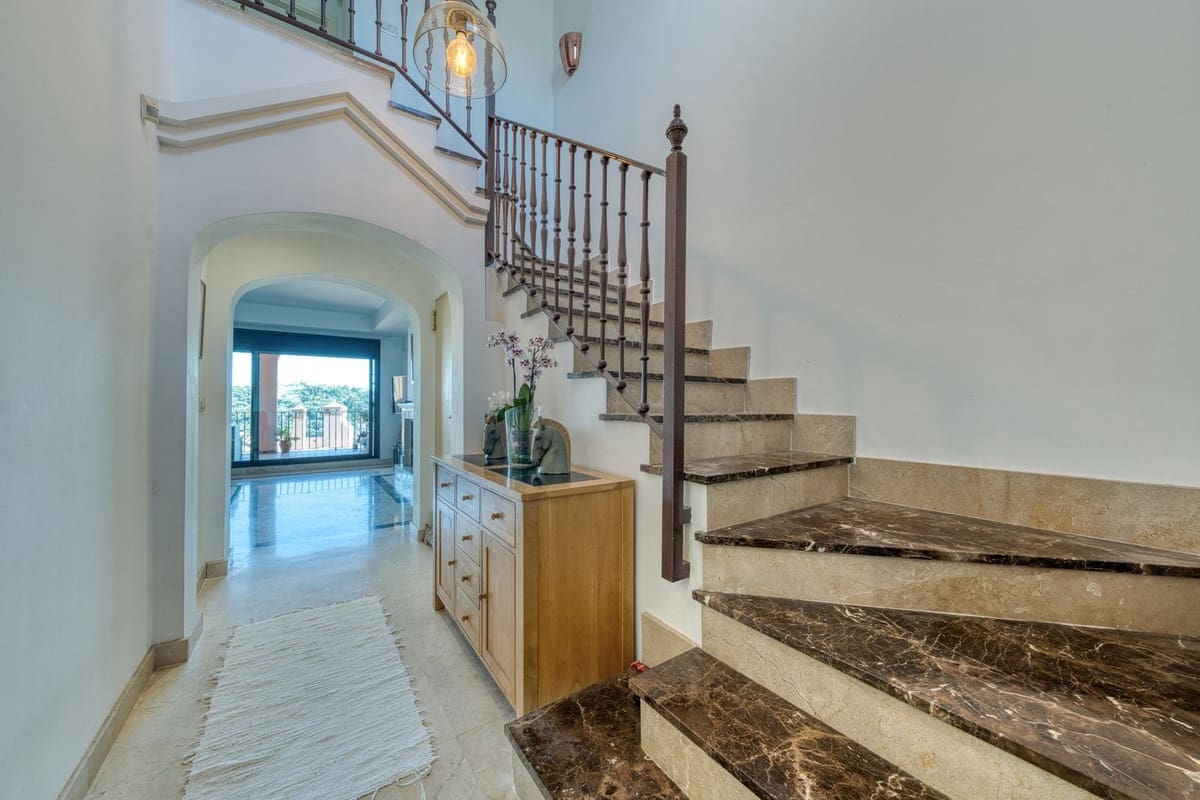 Casa de 3 habitaciones en Estepona en venta con piscina garaje - 449.000 € (Ref: 9415062)