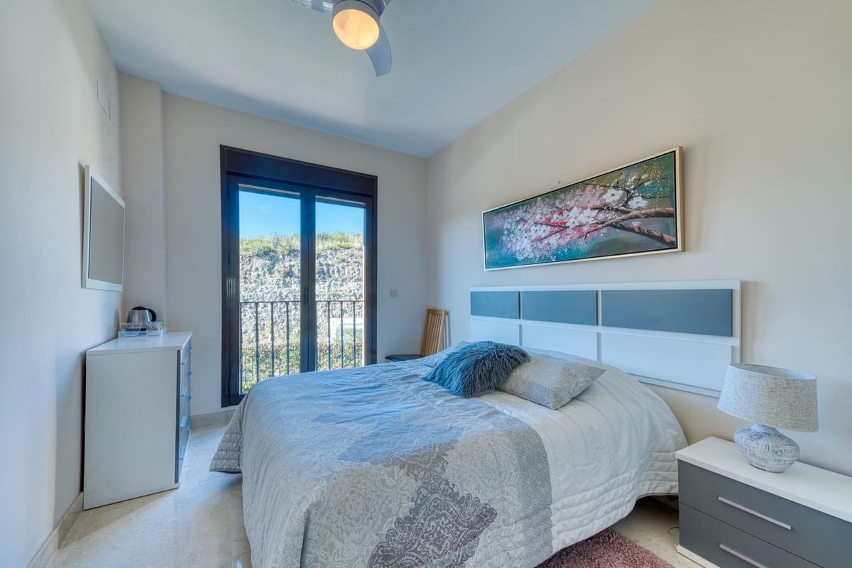 Casa de 3 habitaciones en Estepona en venta con piscina garaje - 449.000 € (Ref: 9415062)