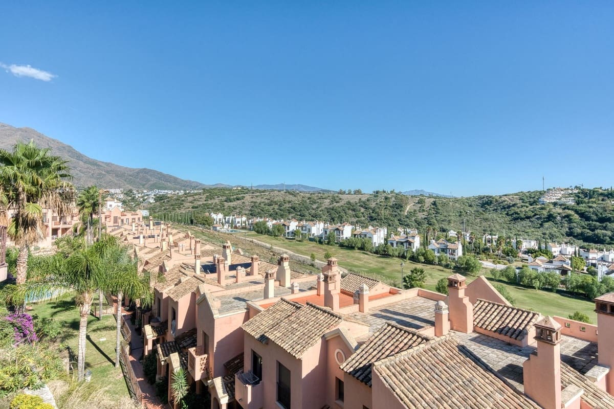 3 bedroom Townhouse for sale in Estepona with pool garage - € 449,000 (Ref: 9415062)