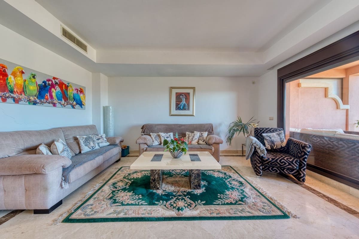 3 bedroom Townhouse for sale in Estepona with pool garage - € 449,000 (Ref: 9415062)