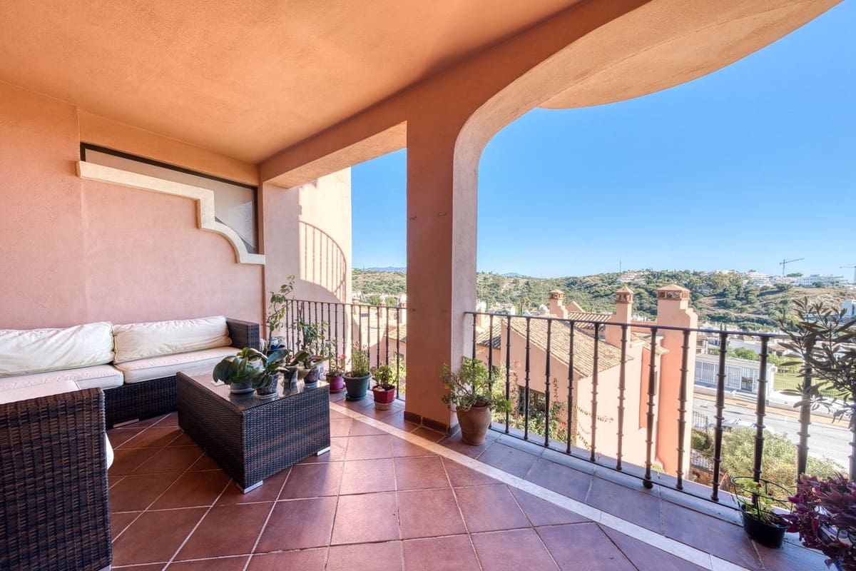 3 bedroom Townhouse for sale in Estepona with pool garage - € 449,000 (Ref: 9415062)