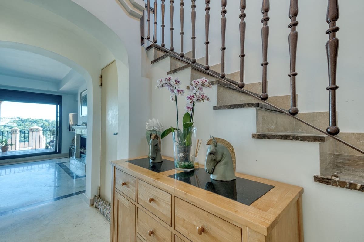 3 bedroom Townhouse for sale in Estepona with pool garage - € 449,000 (Ref: 9415062)