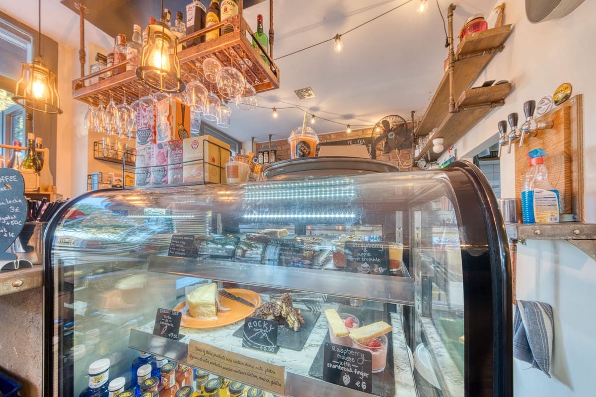 Local Comercial en San Pedro de Alcantara en venta - 525.000 € (Ref: 9415495)