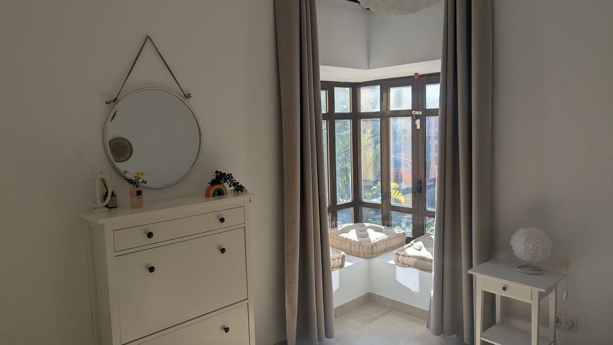 2 camera da letto Appartamento da affittare in La Duquesa / Puerto de la Duquesa con piscina garage - 1.250 € (Rif: 9417616)