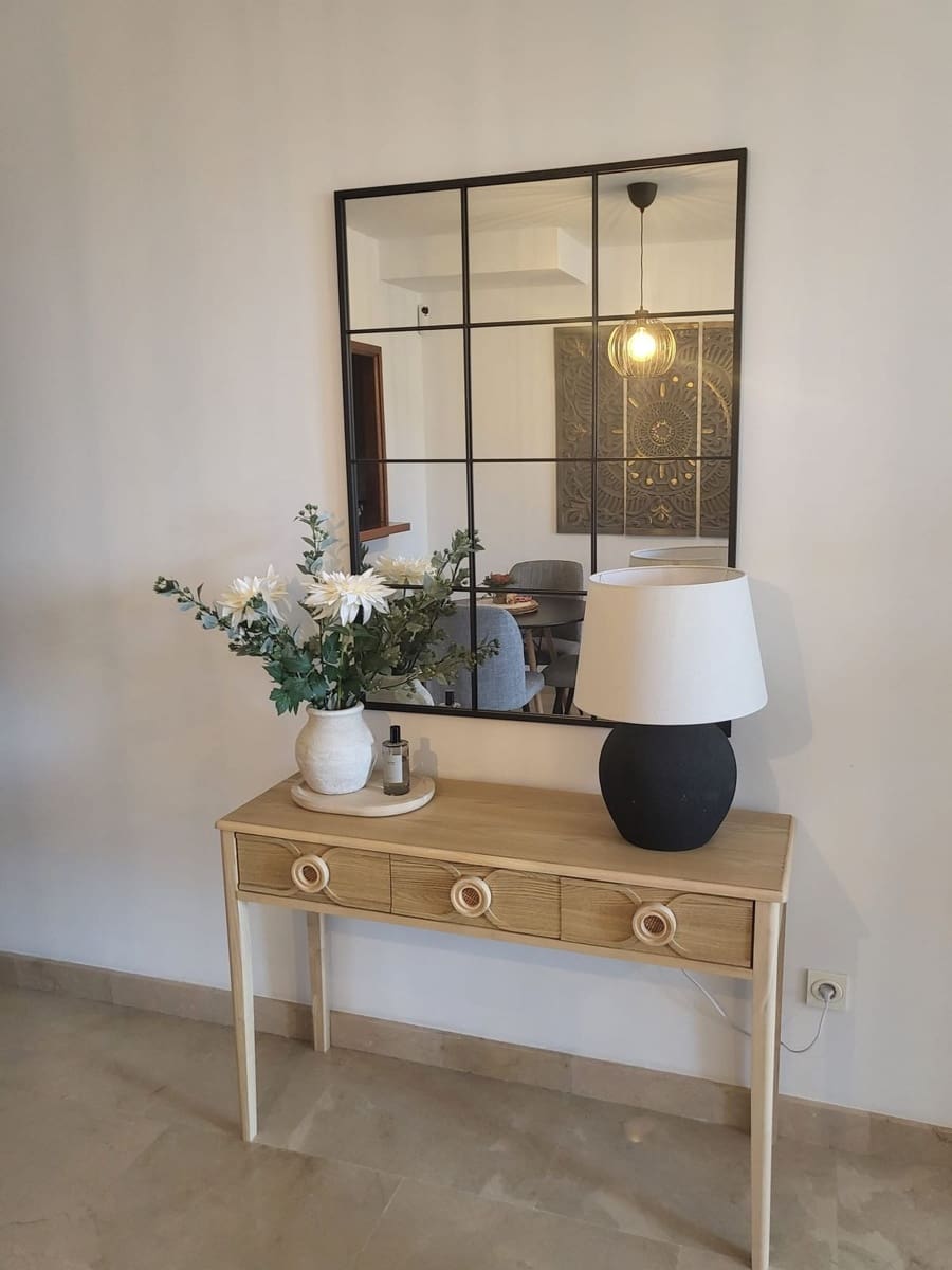 2 bedroom Apartment for holiday rental in La Duquesa / Puerto de la Duquesa with pool garage - € 1,750 (Ref: 9417617)