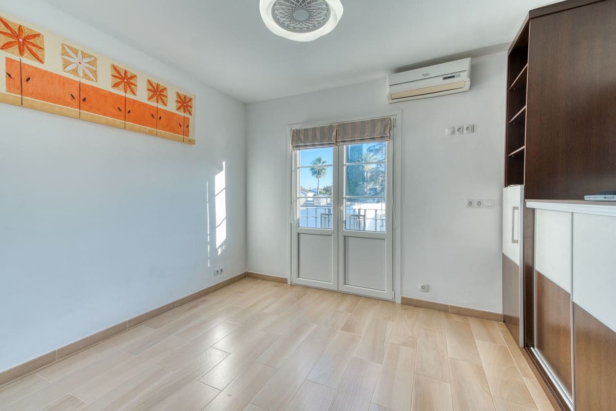 2 slaapkamer Penthouse te koop in Mijas Golf met zwembad garage - € 290.000 (Ref: 9421518)