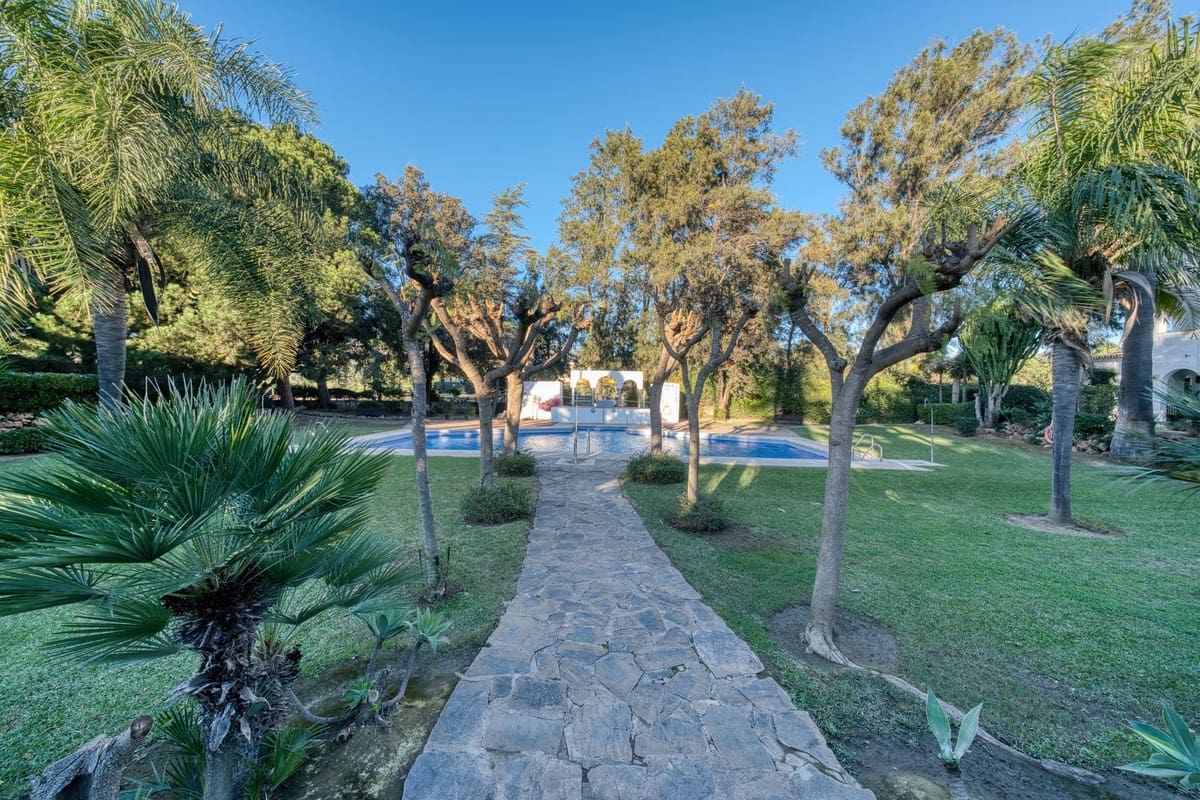 2 soveværelse Penthouse til salg i Mijas Golf med swimmingpool garage - € 290.000 (Ref: 9421518)