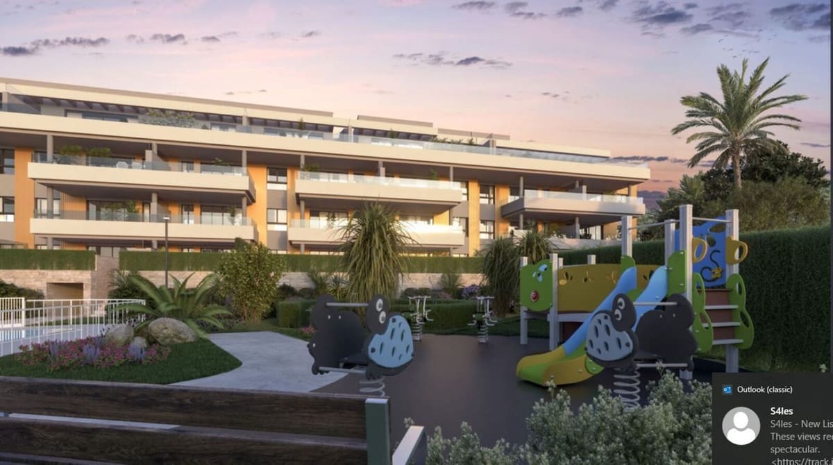 2 soveværelse Lejlighed til salg i Torremolinos med swimmingpool garage - € 645.000 (Ref: 9426253)