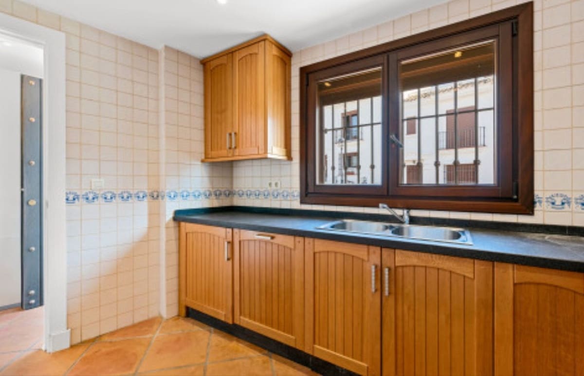 3 bedroom Townhouse for sale in Bahia de Casares with pool garage - € 410,000 (Ref: 9426431)