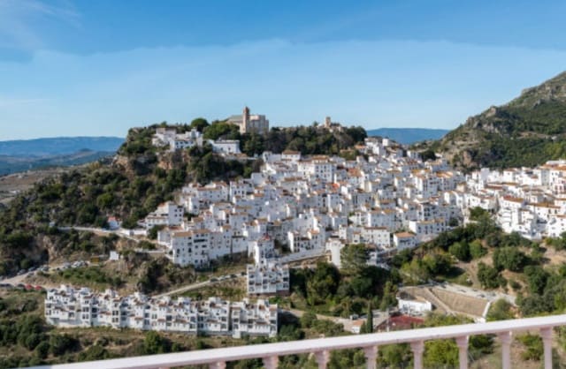 3 sypialnia Dom na sprzedaż w Bahia de Casares, Casares z basenem garażem - 410 000 € (Ref: 9426431)