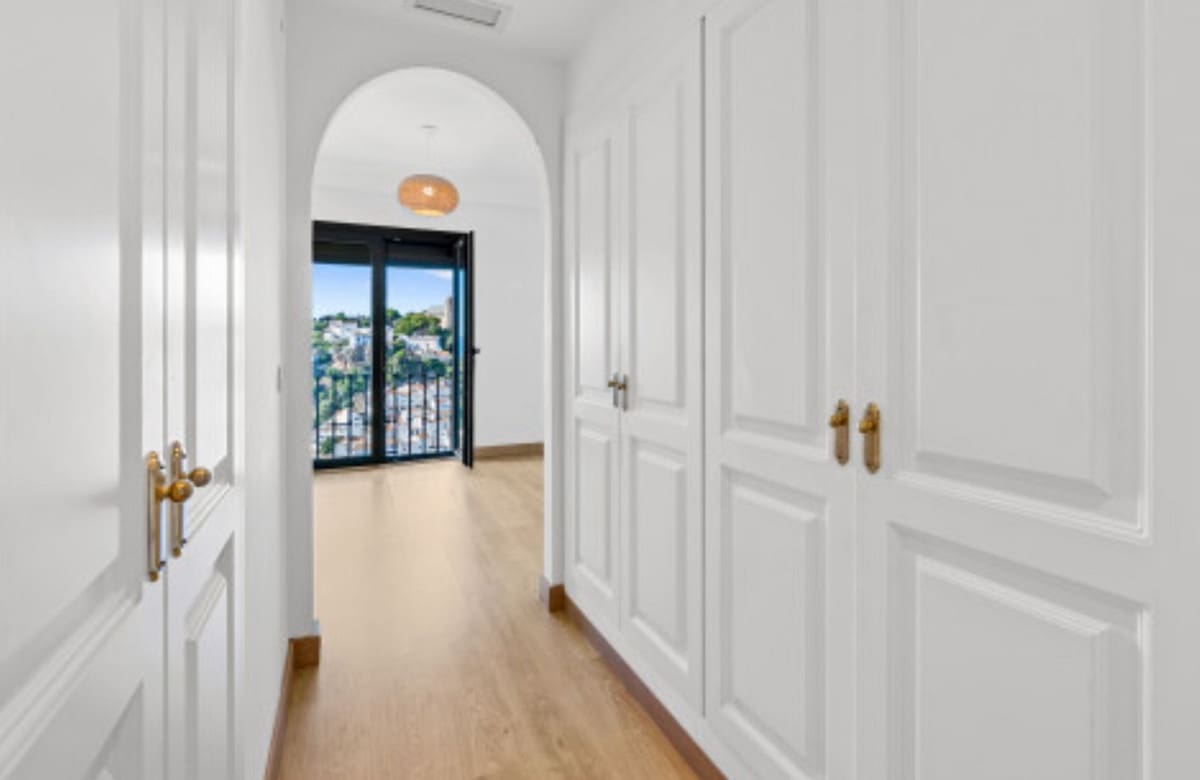 3 sypialnia Dom na sprzedaż w Bahia de Casares z basenem garażem - 410 000 € (Ref: 9426431)