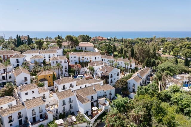 3 slaapkamer Huis te koop in Golden Mile, Marbella met zwembad - € 1.695.000 (Ref: 9426432)
