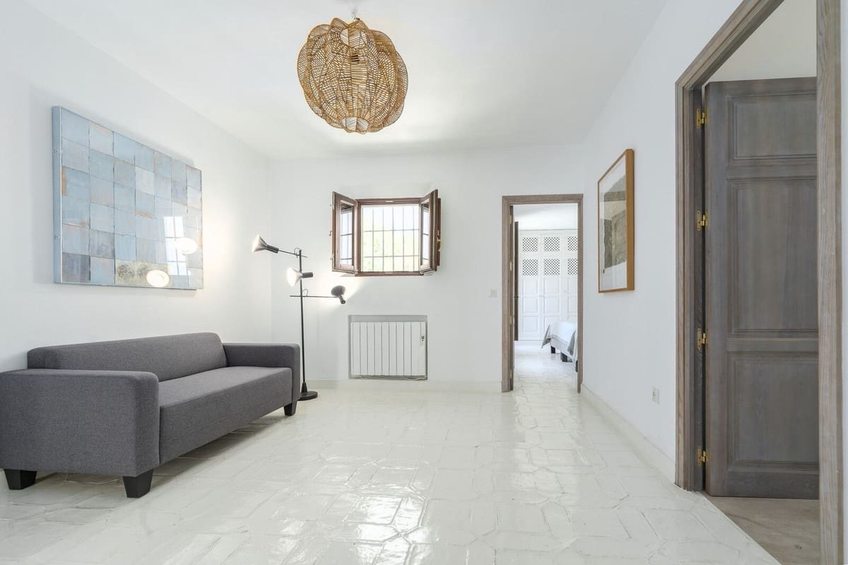 3 slaapkamer Huis te koop in Golden Mile met zwembad - € 1.695.000 (Ref: 9426432)