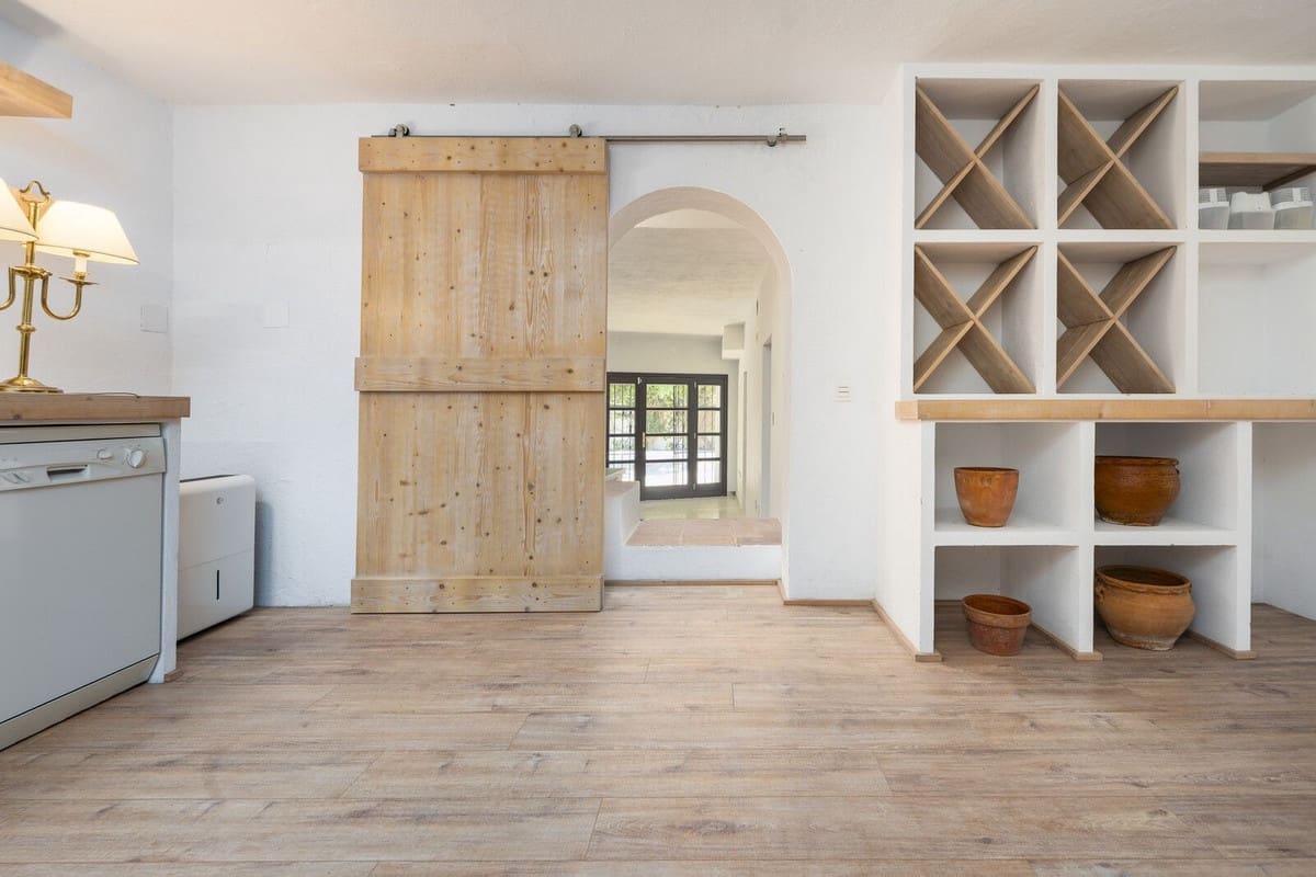 3 slaapkamer Huis te koop in Golden Mile met zwembad - € 1.695.000 (Ref: 9426432)