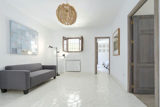 Casa de 3 habitaciones en Golden Mile, Marbella en venta con piscina - 1.695.000 € (Ref: 9426432)