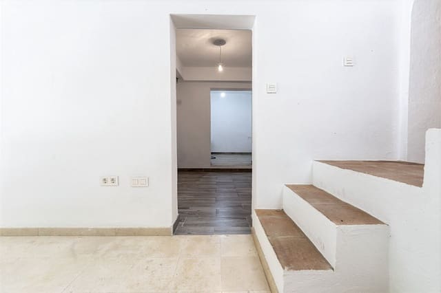 Casa de 3 habitaciones en Golden Mile, Marbella en venta con piscina - 1.695.000 € (Ref: 9426432)