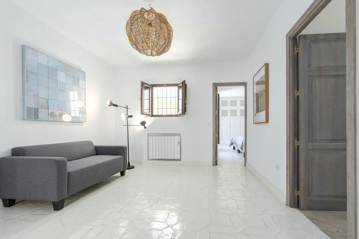 3 bedroom Townhouse for sale in Golden Mile with pool - € 1,695,000 (Ref: 9426432)