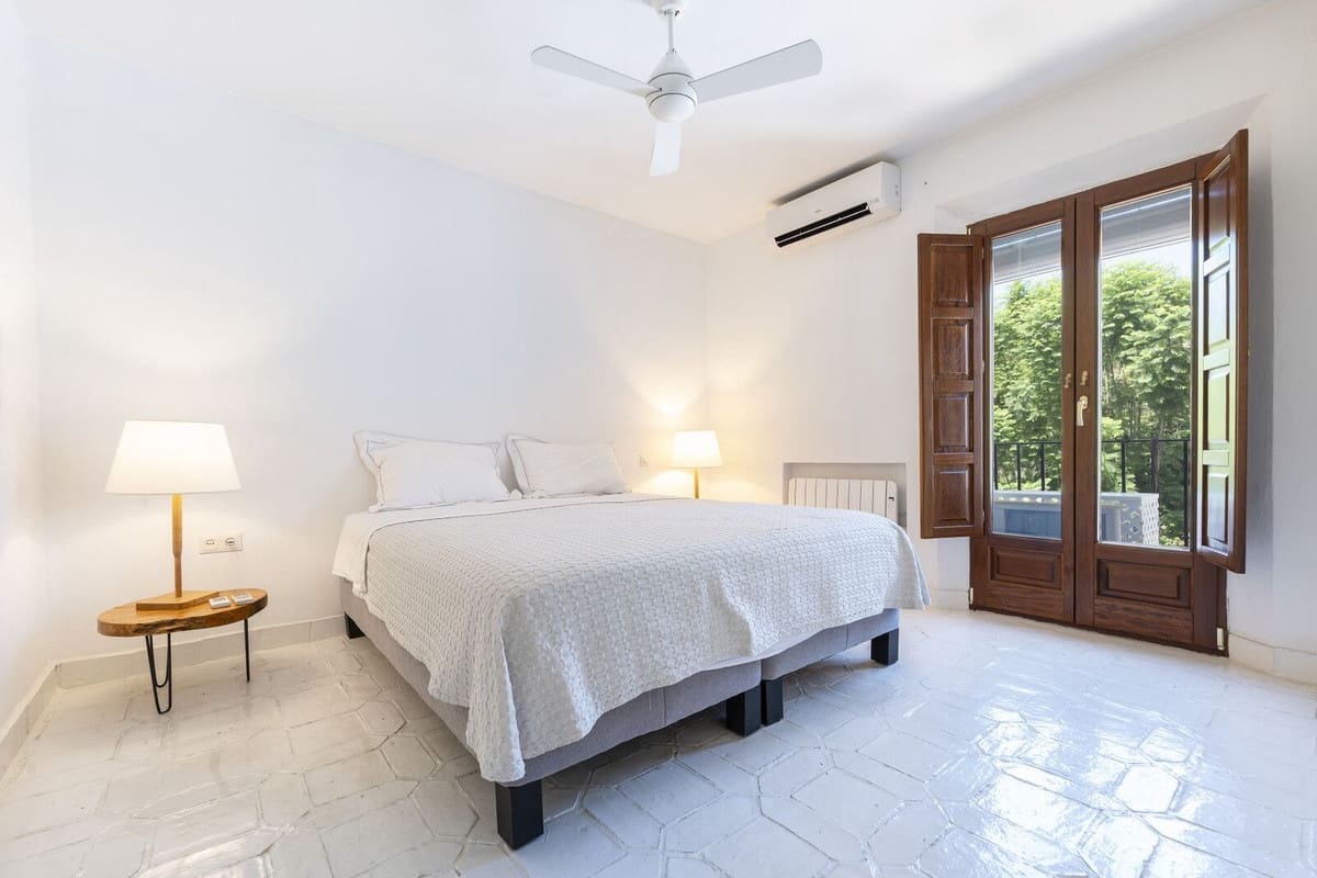 3 bedroom Townhouse for sale in Golden Mile with pool - € 1,695,000 (Ref: 9426432)