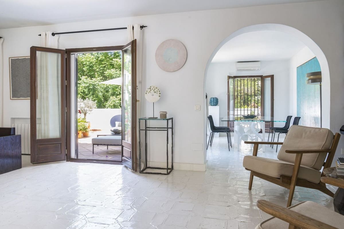 3 bedroom Townhouse for sale in Golden Mile with pool - € 1,695,000 (Ref: 9426432)