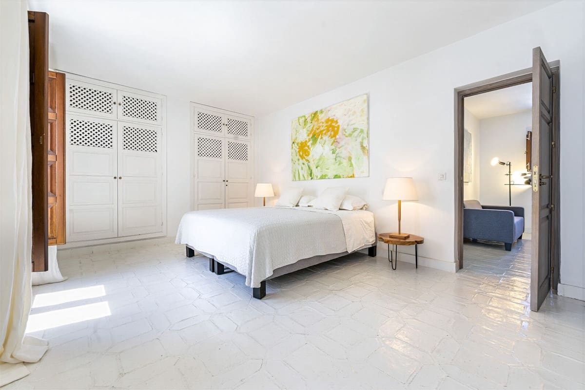 3 bedroom Townhouse for sale in Golden Mile with pool - € 1,695,000 (Ref: 9426432)