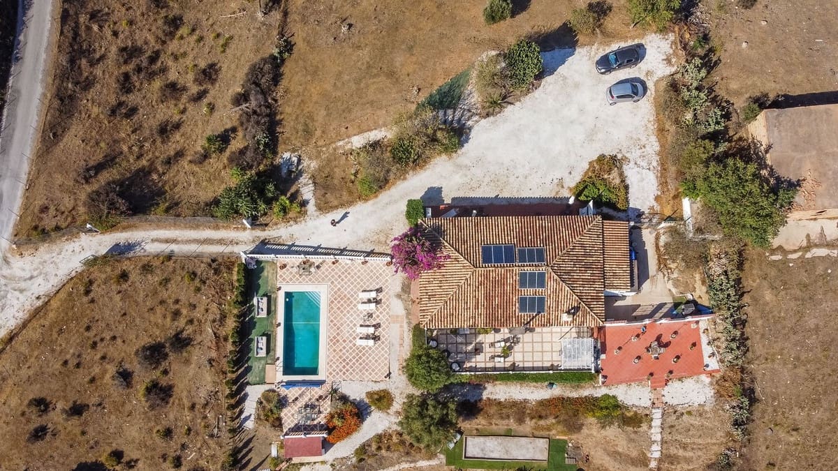 4 sypialnia Willa na sprzedaż w La Cala de Mijas z basenem garażem - 780 000 € (Ref: 9428207)