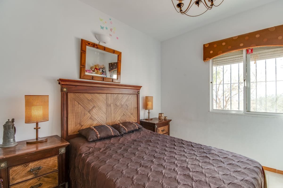 4 sypialnia Willa na sprzedaż w La Cala de Mijas z basenem garażem - 780 000 € (Ref: 9428207)