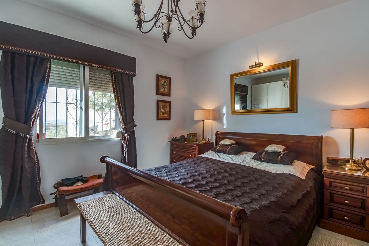 4 sypialnia Willa na sprzedaż w La Cala de Mijas z basenem garażem - 780 000 € (Ref: 9428207)