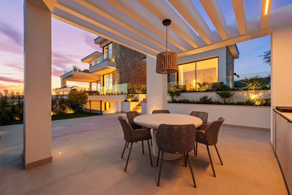 Chalet de 5 habitaciones en Benahavís en venta con piscina garaje - 5.695.000 € (Ref: 9428902)