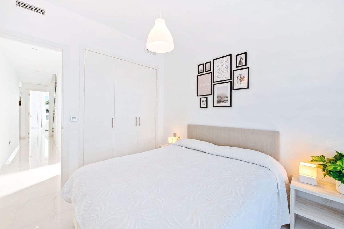 3 soverom Leilighet til leie i Bel-Air med svømmebasseng garasje - € 3 000 (Ref: 9428903)