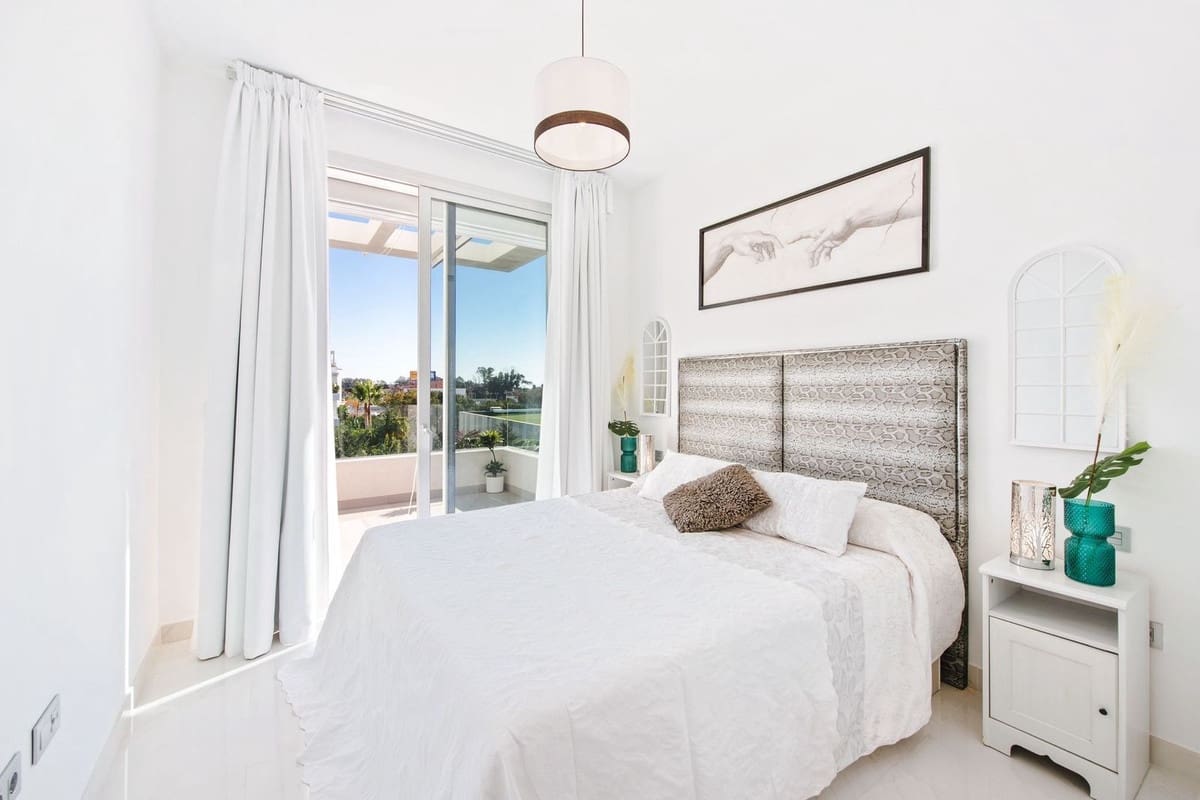 3 soverom Leilighet til leie i Bel-Air med svømmebasseng garasje - € 3 000 (Ref: 9428903)