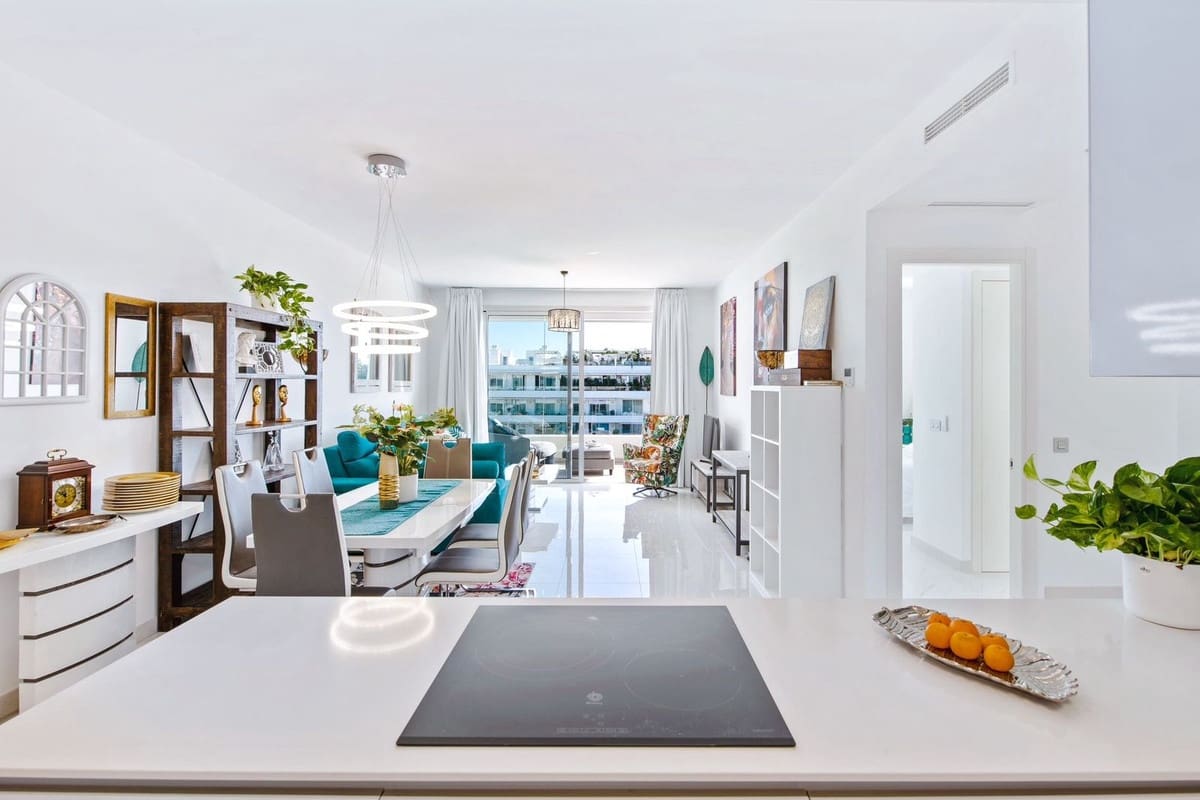 3 soverom Leilighet til leie i Bel-Air med svømmebasseng garasje - € 3 000 (Ref: 9428903)