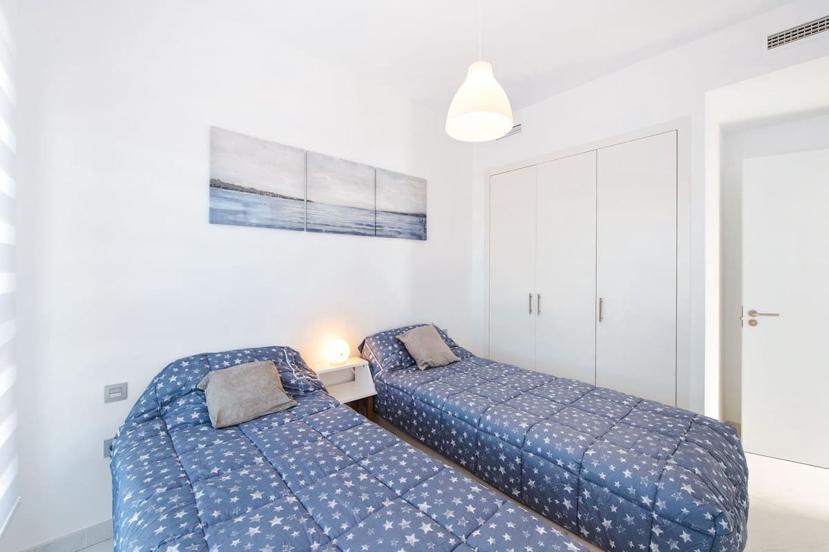 3 soverom Leilighet til leie i Bel-Air med svømmebasseng garasje - € 3 000 (Ref: 9428903)