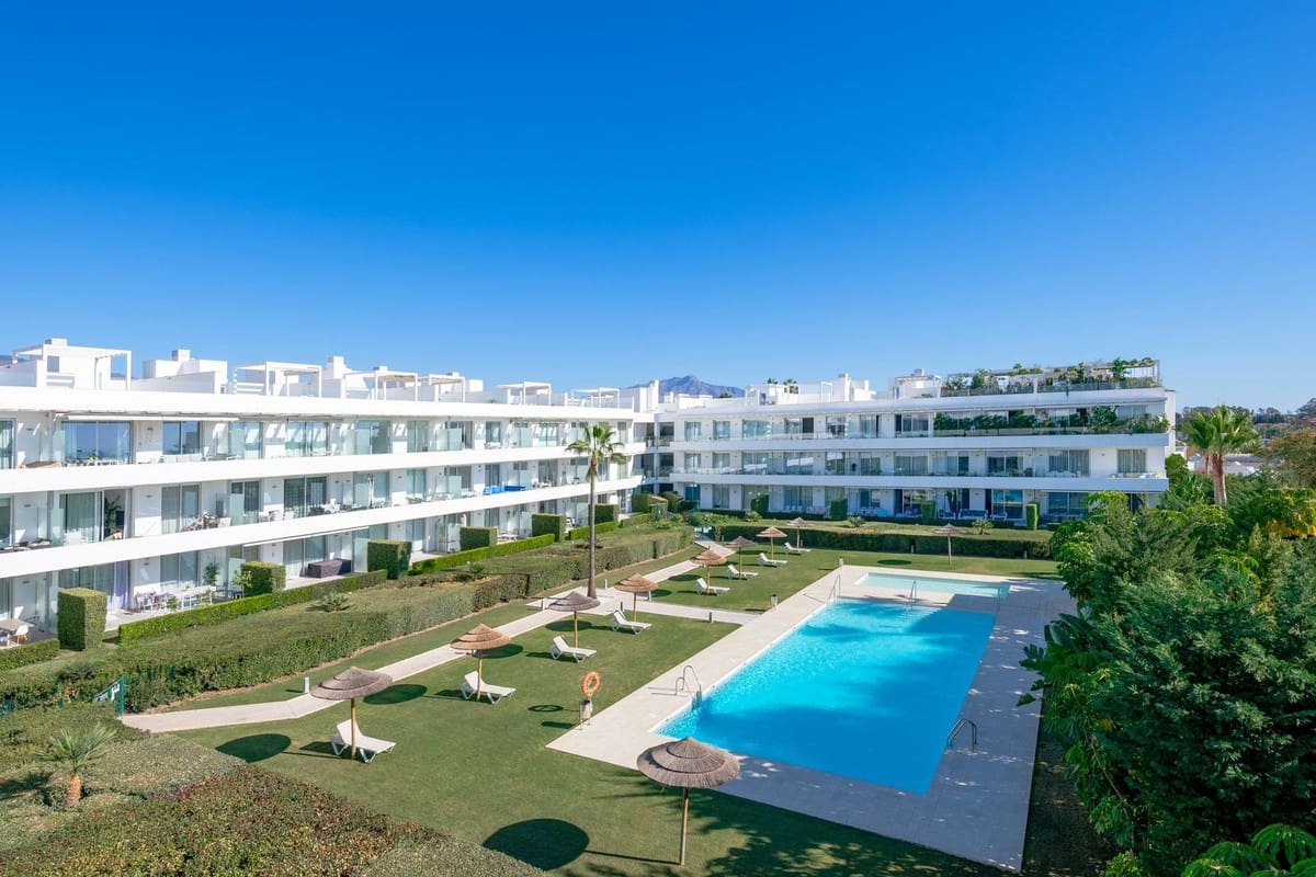 3 makuuhuone Huoneisto vuokrattavana paikassa Estepona mukana uima-altaan 
autotalli - 2 900 € (Ref: 9428903)