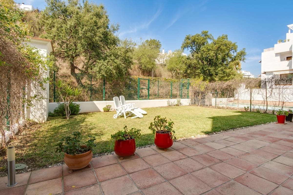 2 soverom Leilighet til salgs i New Golden Mile med svømmebasseng garasje - € 345 000 (Ref: 9443756)