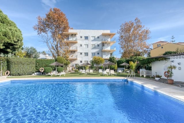2 bedroom Apartment for sale in Golden Mile, Marbella with pool - € 375,000 (Ref: 9447313)
