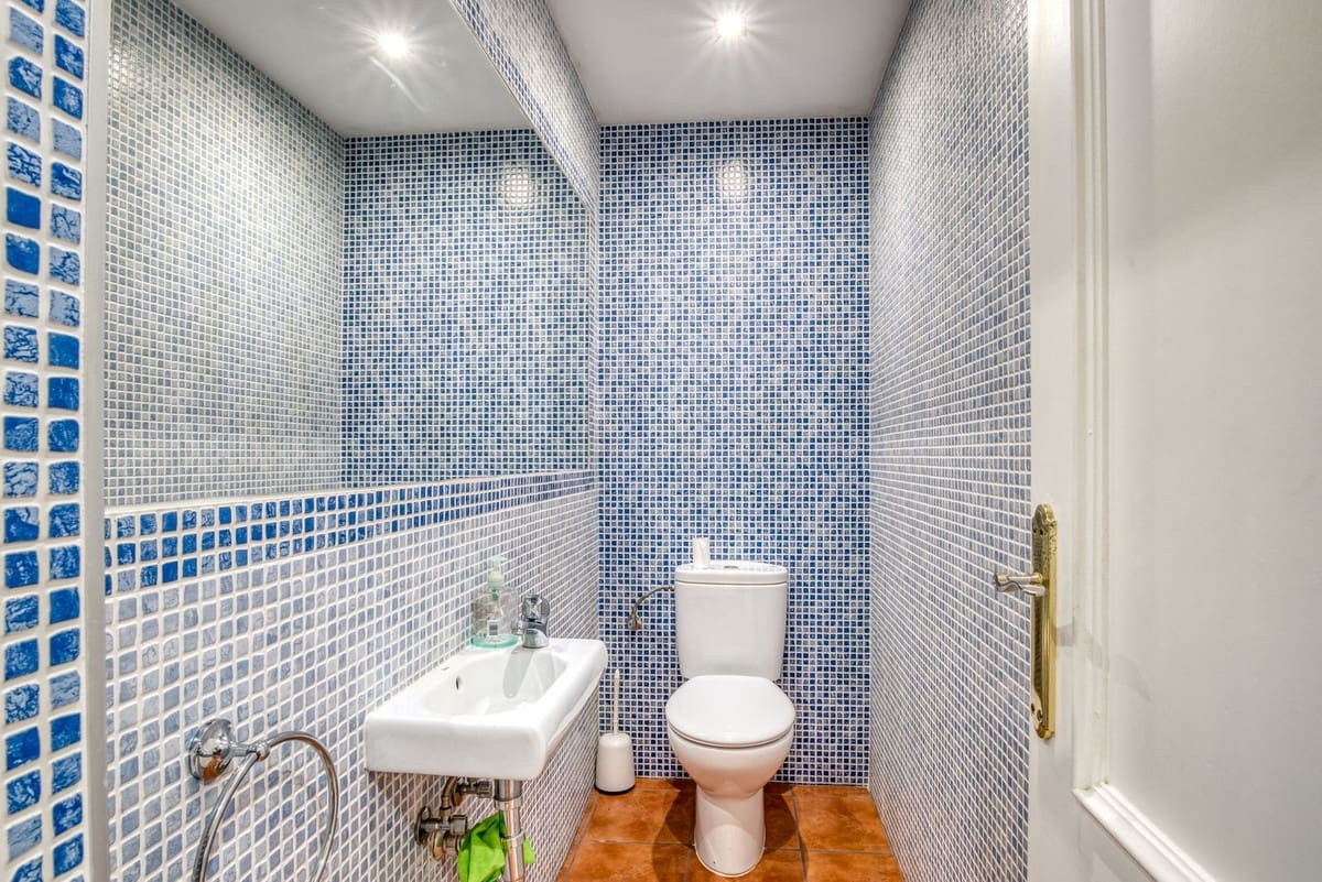 2 soverom Leilighet til salgs i Estepona med svømmebasseng garasje - € 420 000 (Ref: 9449893)