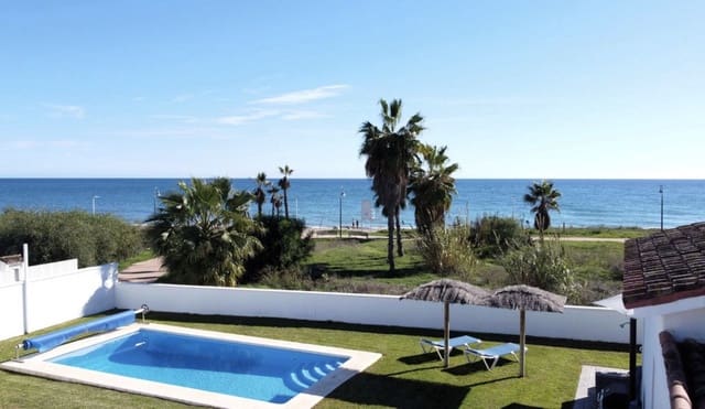 3 sovrum Villa till salu i Estepona med pool garage - 1 645 000 € (Ref: 9459512)