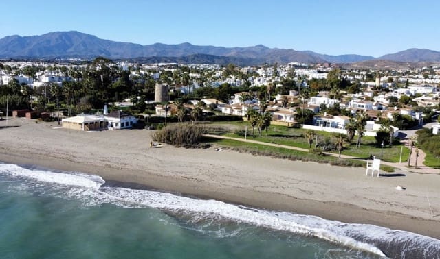 3 chambre Villa/Maison à vendre à Estepona avec piscine garage - 1 645 000 € (Ref: 9459512)