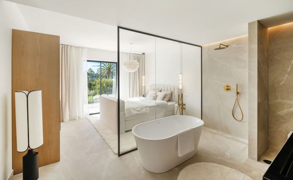 4 chambre Maison de Ville à vendre à Nueva Andalucia avec piscine - 1 499 000 € (Ref: 9460738)