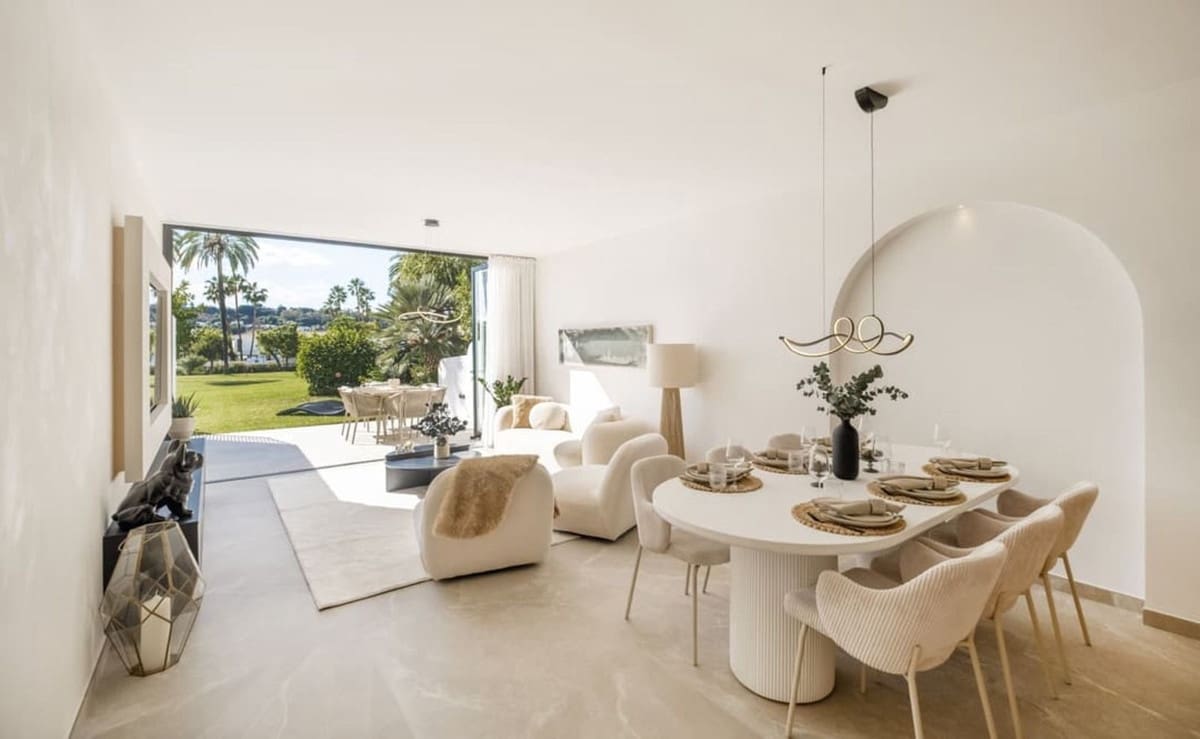 4 chambre Maison de Ville à vendre à Nueva Andalucia avec piscine - 1 499 000 € (Ref: 9460738)