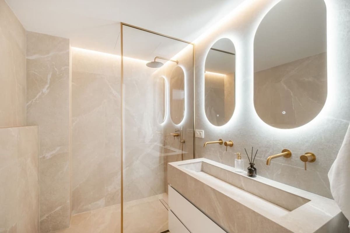 4 chambre Maison de Ville à vendre à Nueva Andalucia avec piscine - 1 499 000 € (Ref: 9460738)