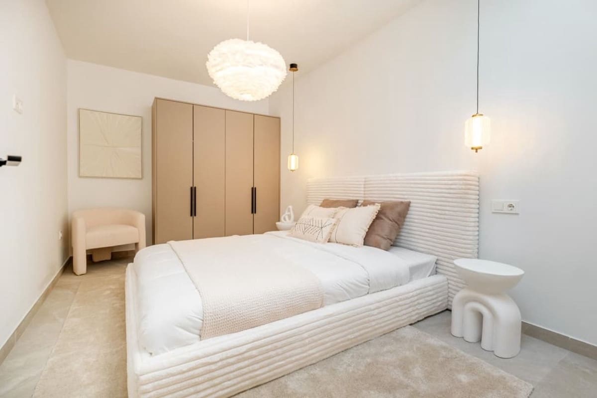 4 chambre Maison de Ville à vendre à Nueva Andalucia avec piscine - 1 499 000 € (Ref: 9460738)