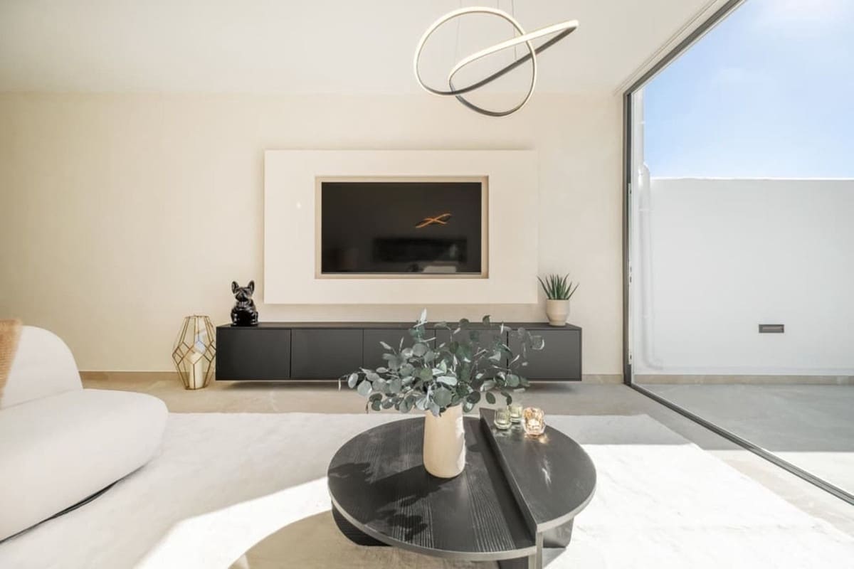 4 chambre Maison de Ville à vendre à Nueva Andalucia avec piscine - 1 499 000 € (Ref: 9460738)