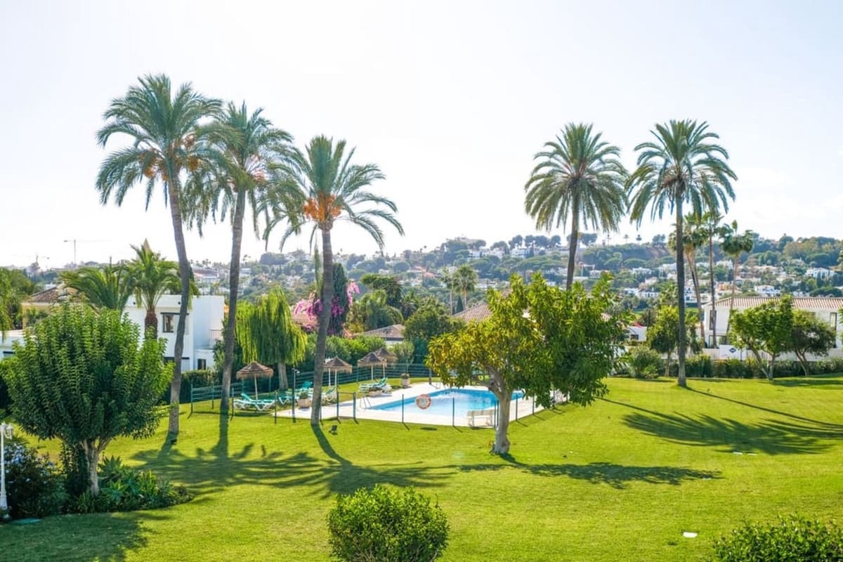 4 chambre Maison de Ville à vendre à Nueva Andalucia avec piscine - 1 499 000 € (Ref: 9460738)