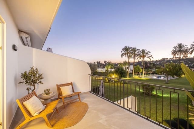 4 bedroom Townhouse for sale in Nueva Andalucia, Marbella with pool - € 1,499,000 (Ref: 9460738)