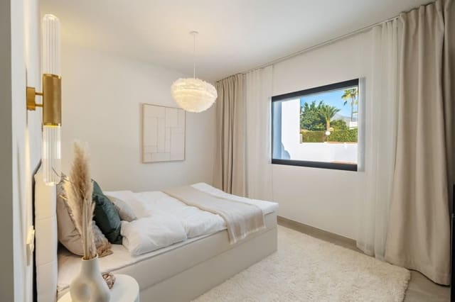 4 Zimmer Haus zu verkaufen in Nueva Andalucia, Marbella mit Pool - 1.499.000 € (Ref: 9460738)