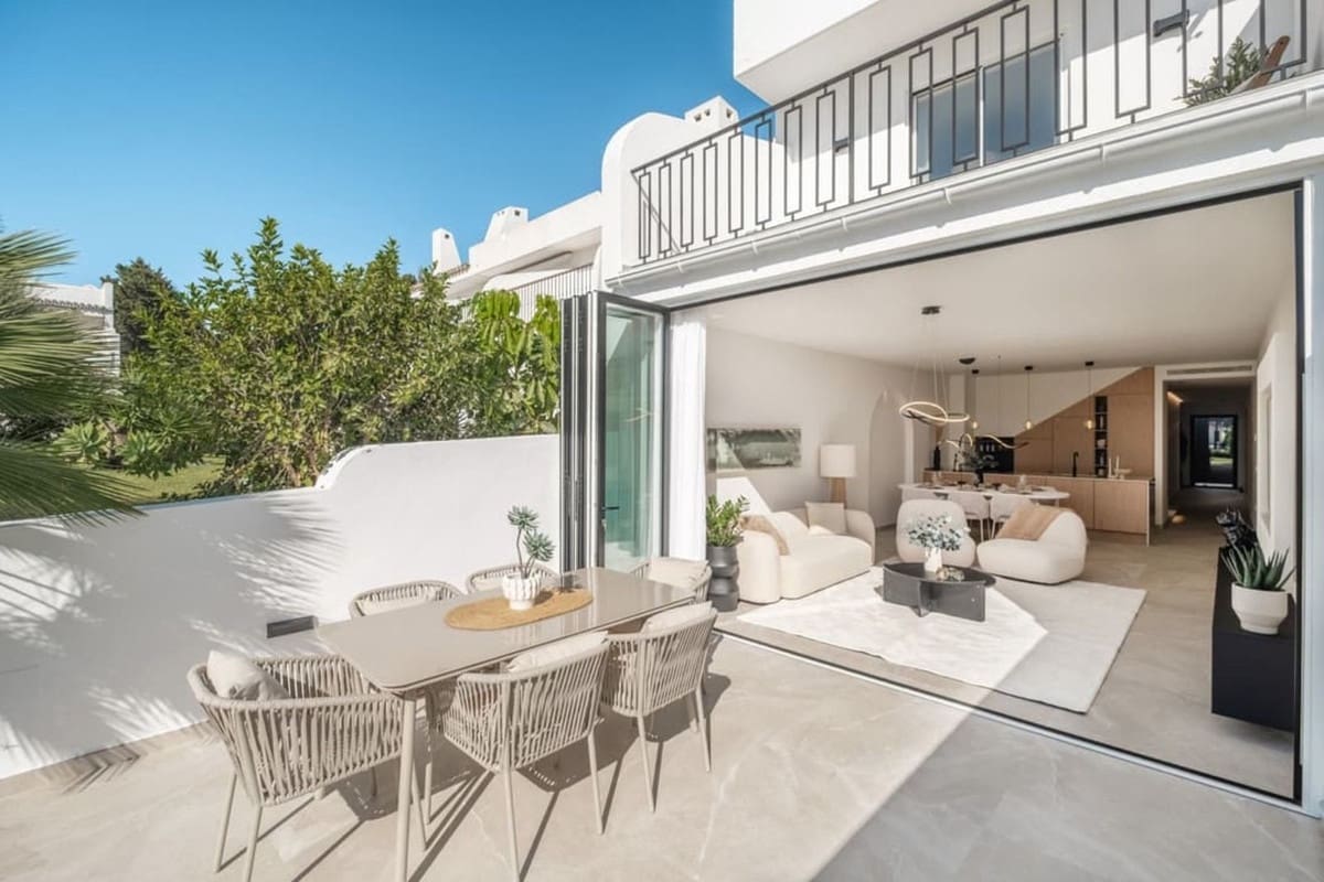 4 slaapkamer Huis te koop in Nueva Andalucia met zwembad - € 1.499.000 (Ref: 9460738)