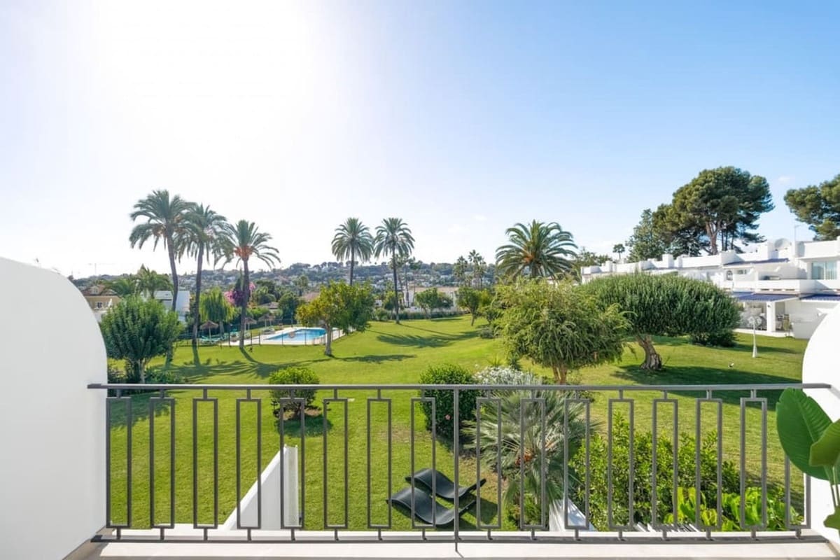 4 slaapkamer Huis te koop in Nueva Andalucia met zwembad - € 1.499.000 (Ref: 9460738)