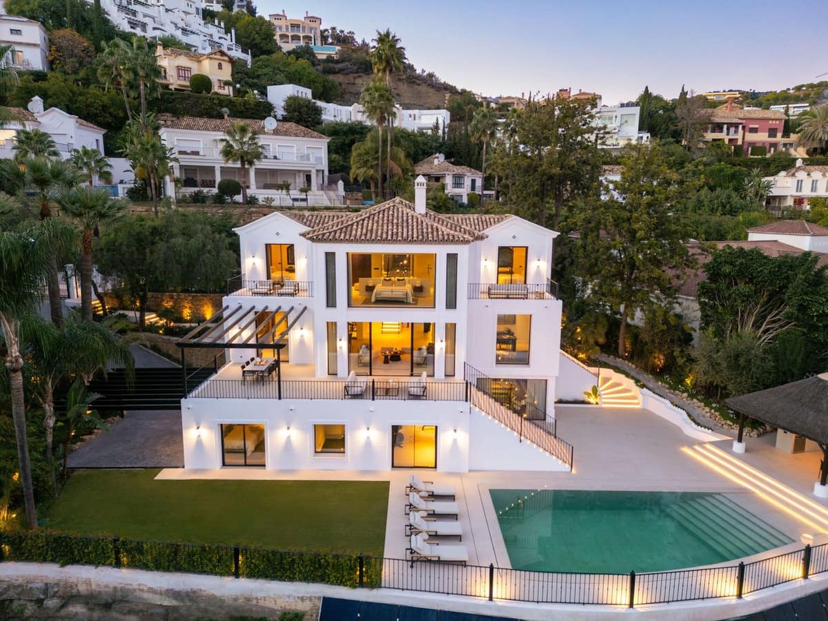 5 soverom Villa til salgs i Benahavis med svømmebasseng garasje - € 5 750 000 (Ref: 9464918)