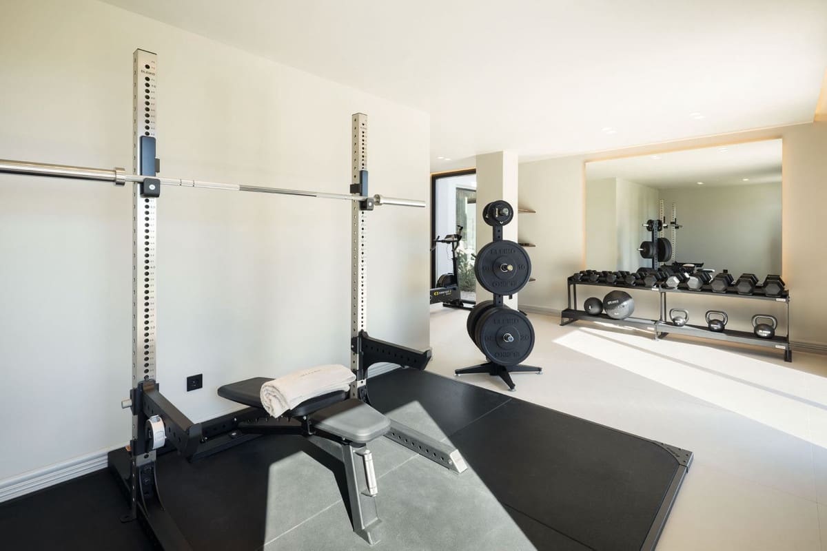 5 soverom Villa til salgs i Benahavis med svømmebasseng garasje - € 5 750 000 (Ref: 9464918)